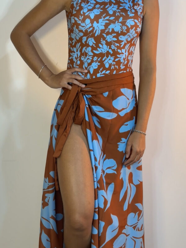 Conjunto Folhagens De Outono – Body Gola Canoa + Saída De Banho Ref: 896